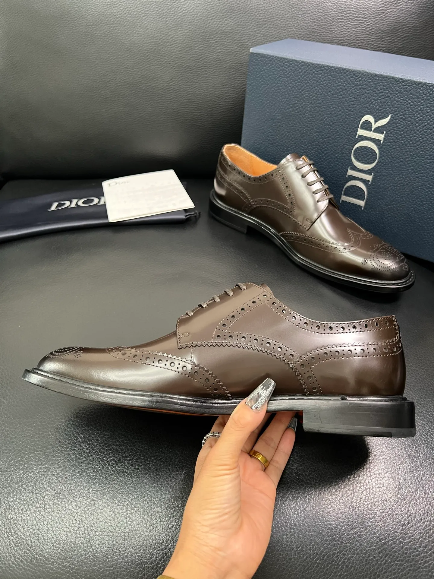 Men's shoes 💰940 Dior top purchasing agent, synchronized with Dior counters, original factory configuration, imported Italian cowhide, fully imported water-dyed cowhide lining, sole: original factory special supply, original sole super comfortable, original factory follow-up order 🔍🔍High quality, welcome to compare, code number 39-44 (can be ordered 38 45 46) 85868